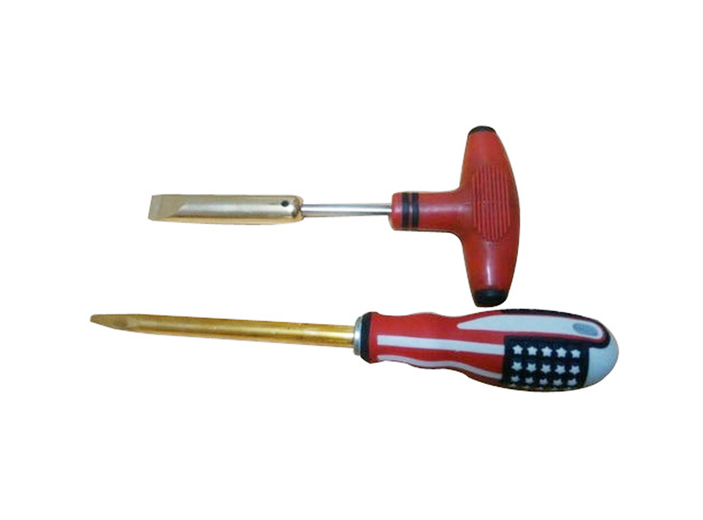 Brass-Tipped-Screwdriver-01